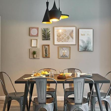 Magnificent 4 Bedroom Apartment In Eixample Barcelona Eksteriør bilde