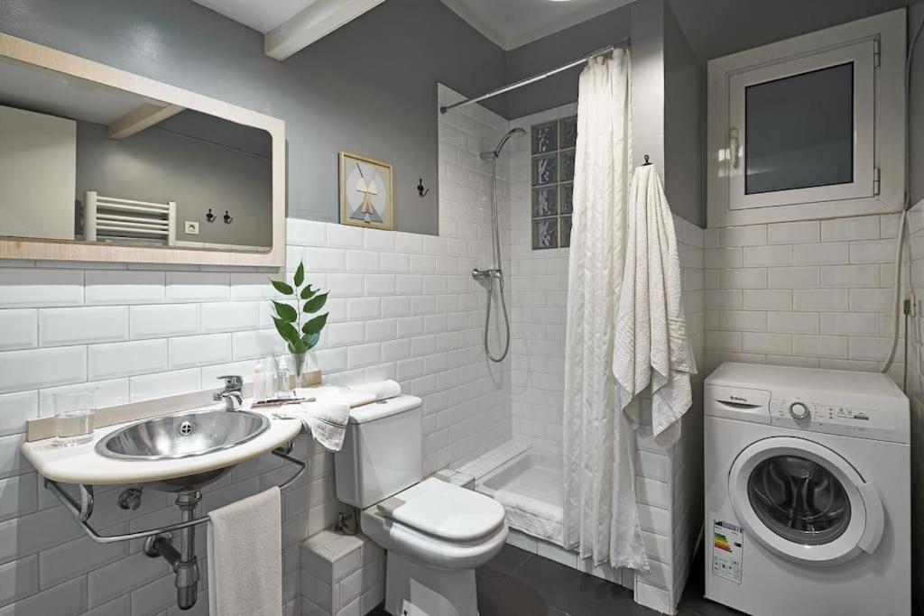 Magnificent 4 Bedroom Apartment In Eixample Barcelona Eksteriør bilde